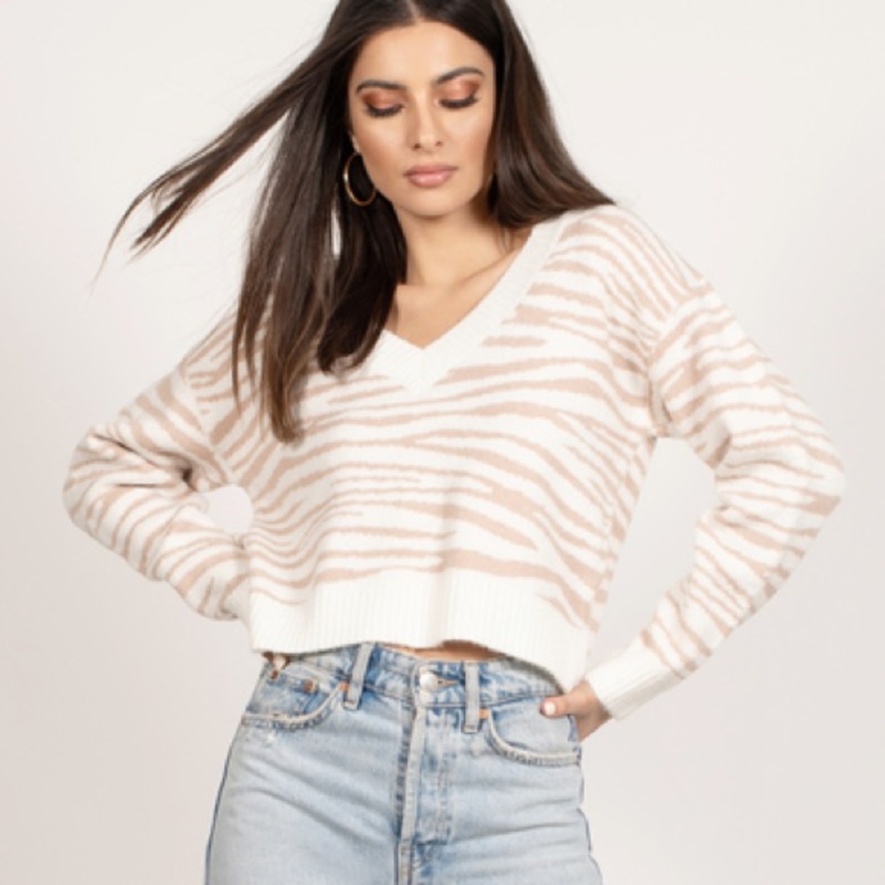 NWOT Cropped Animal Print Sweater